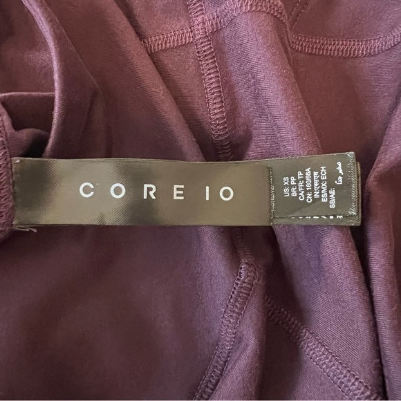 2/$30 Core 10 Plum Form-Fitting Leggings with Smooth Finish - Picture 6 of 9